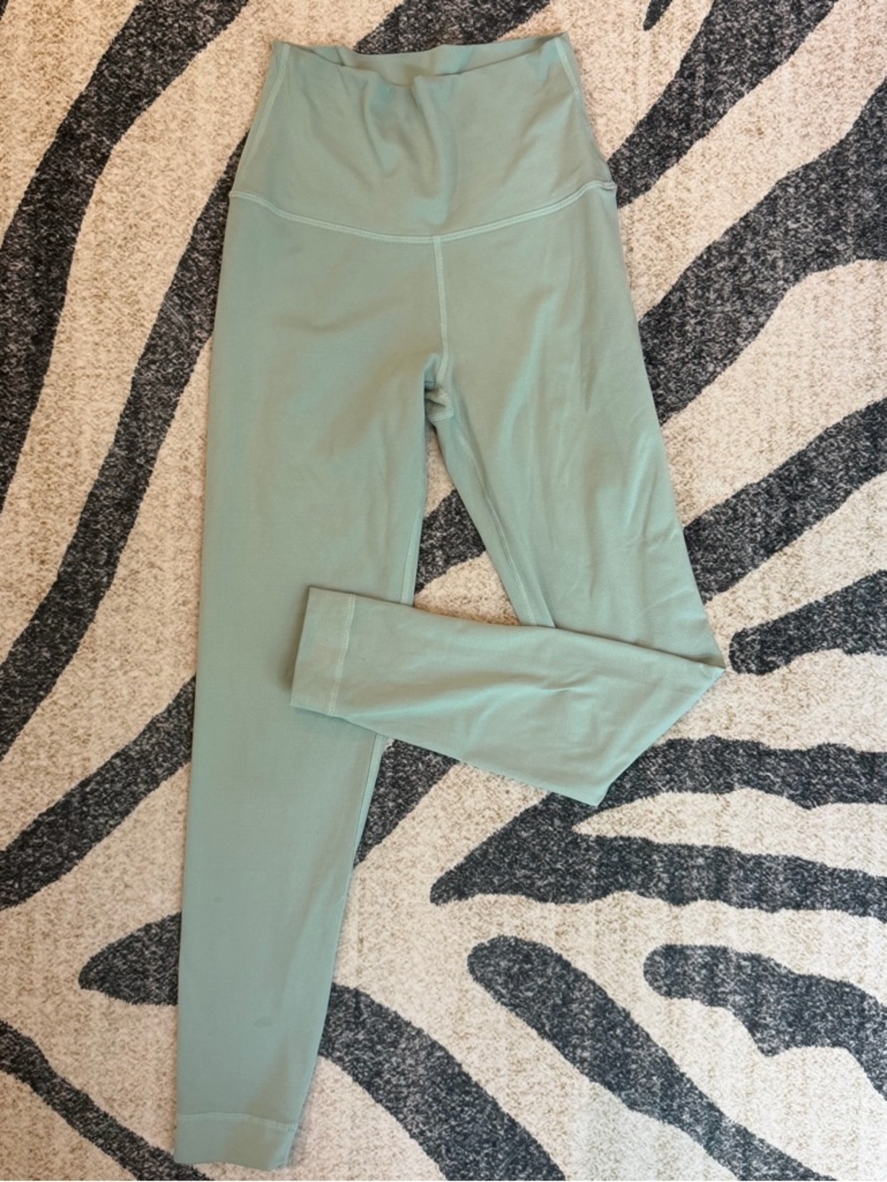 Light Blue Set Active Leggings Small EUC